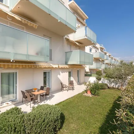 Lägenhet Comfort Luxe Adriatic View & Jacuzzi Znjan Beach *