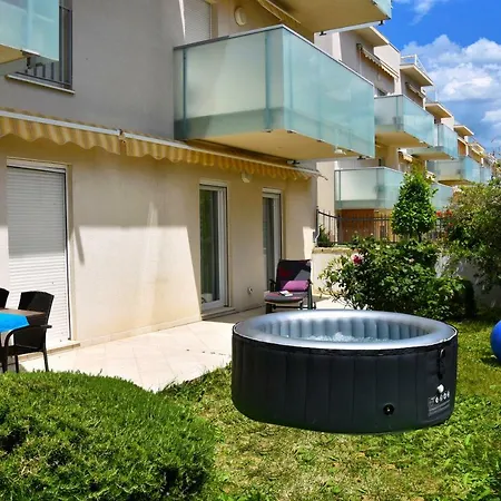 Comfort Luxe Adriatic View & Jacuzzi Znjan Beach Lägenhet