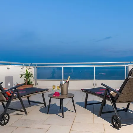 Apartment Comfort Luxe Adriatic View & Jacuzzi Znjan Beach *