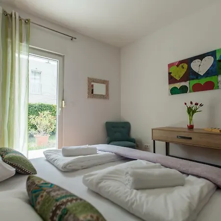 Apartment Comfort Luxe Adriatic View & Jacuzzi Znjan Beach Split